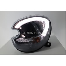 Mini Countryman 10- Black Projector Headlamp w Light Bar Mini Countryman 10- Black Projector Headlamp w Light Bar